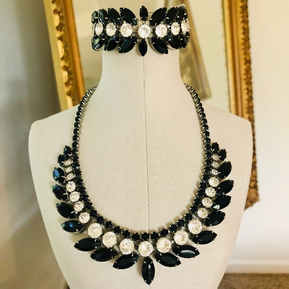 Vintage WEISS Black Crystal Demi Parure Necklace Bracelet Set - Picture 3 of 17